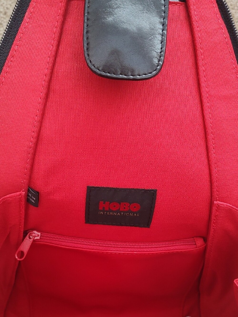 New Black Leather Sling Backpack - Sleek Men Or Women Crossbody Bag - Picture 8 of 9